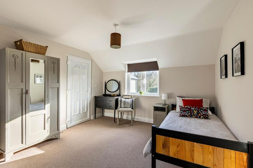 Willow Lodge, Wolfscastle Haverfordwest Exteriör bild